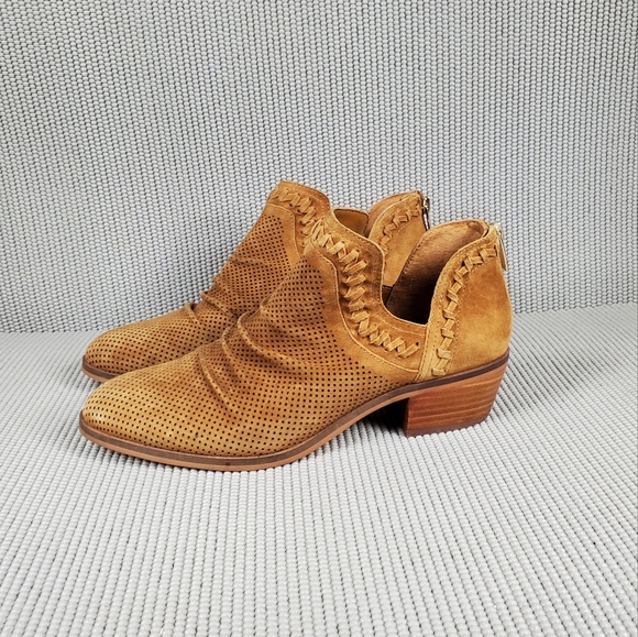 Vince Camuto Shoes - Vince Camuto Palmina booties
